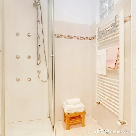 Lägenhet 'cuore Di Rose' Parking - Welcome Set, Netflix, For 4 Persons -by Easylife Swiss Lugano